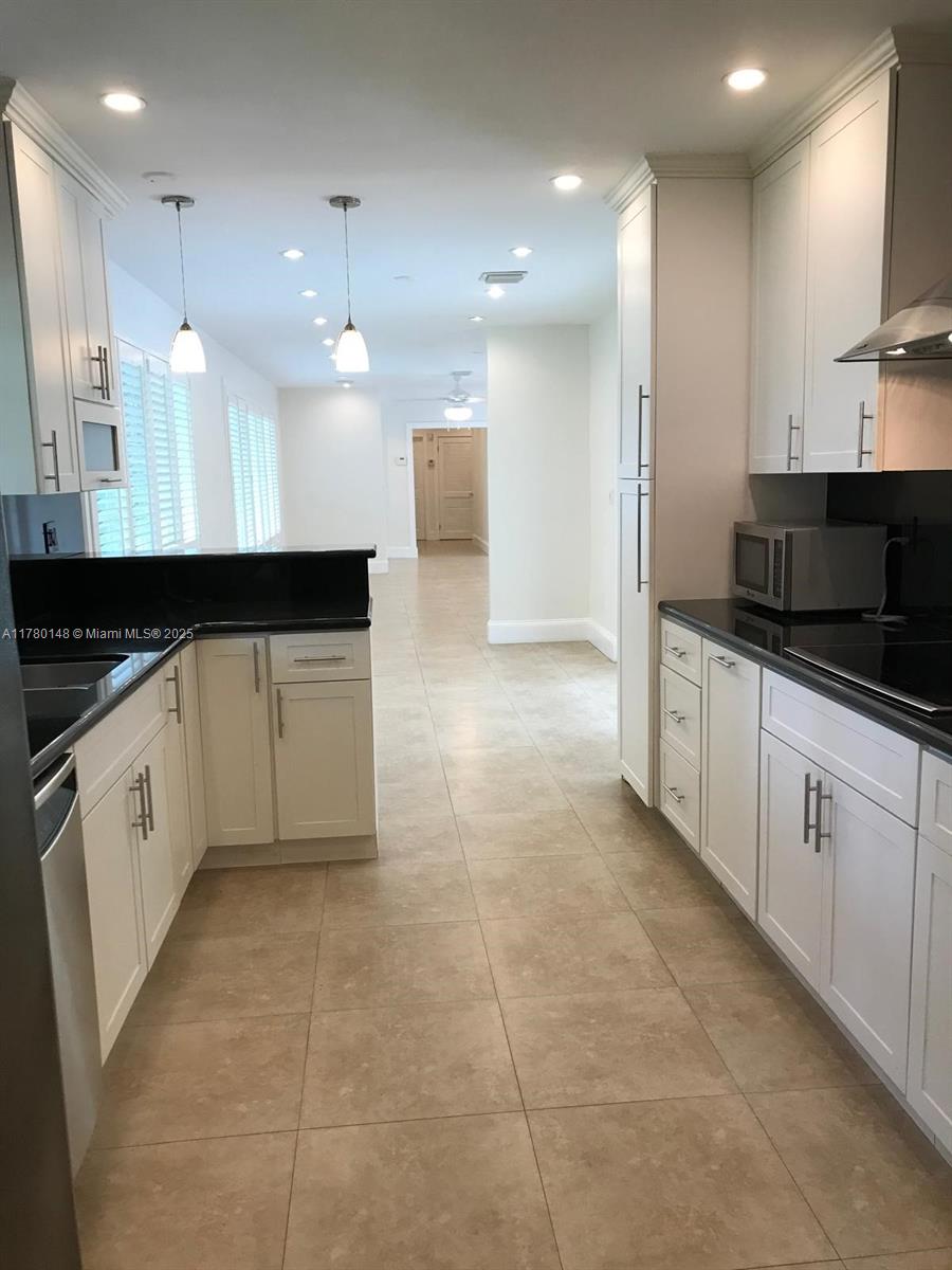 PINEMESA ESTS - Residential Lease