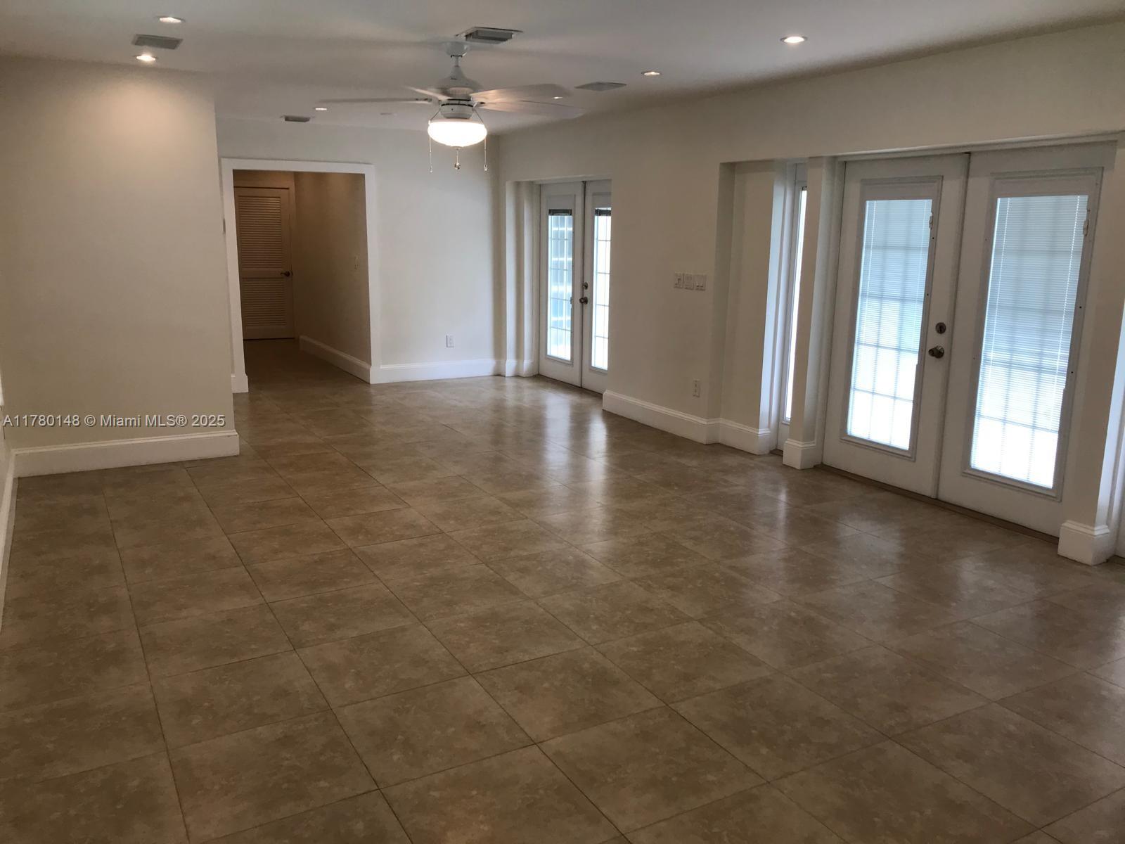 PINEMESA ESTS - Residential Lease