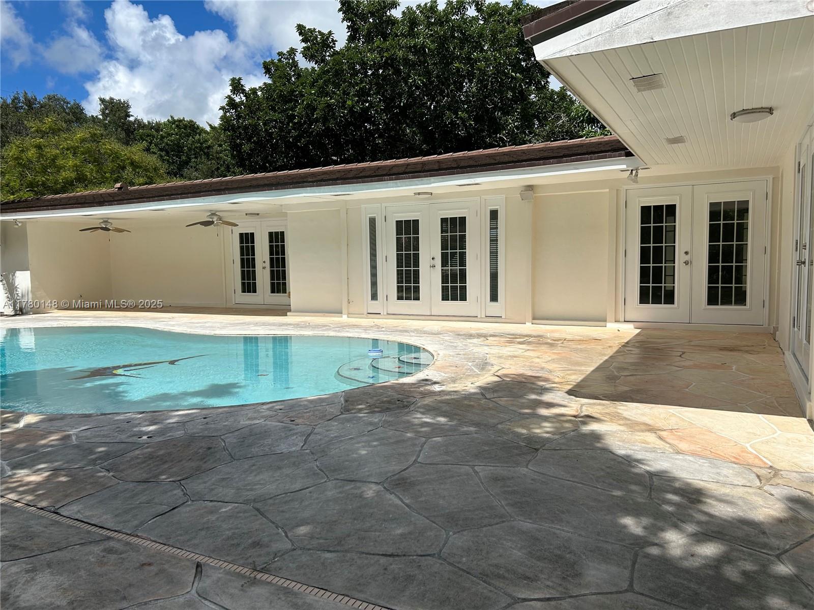 PINEMESA ESTS - Residential Lease