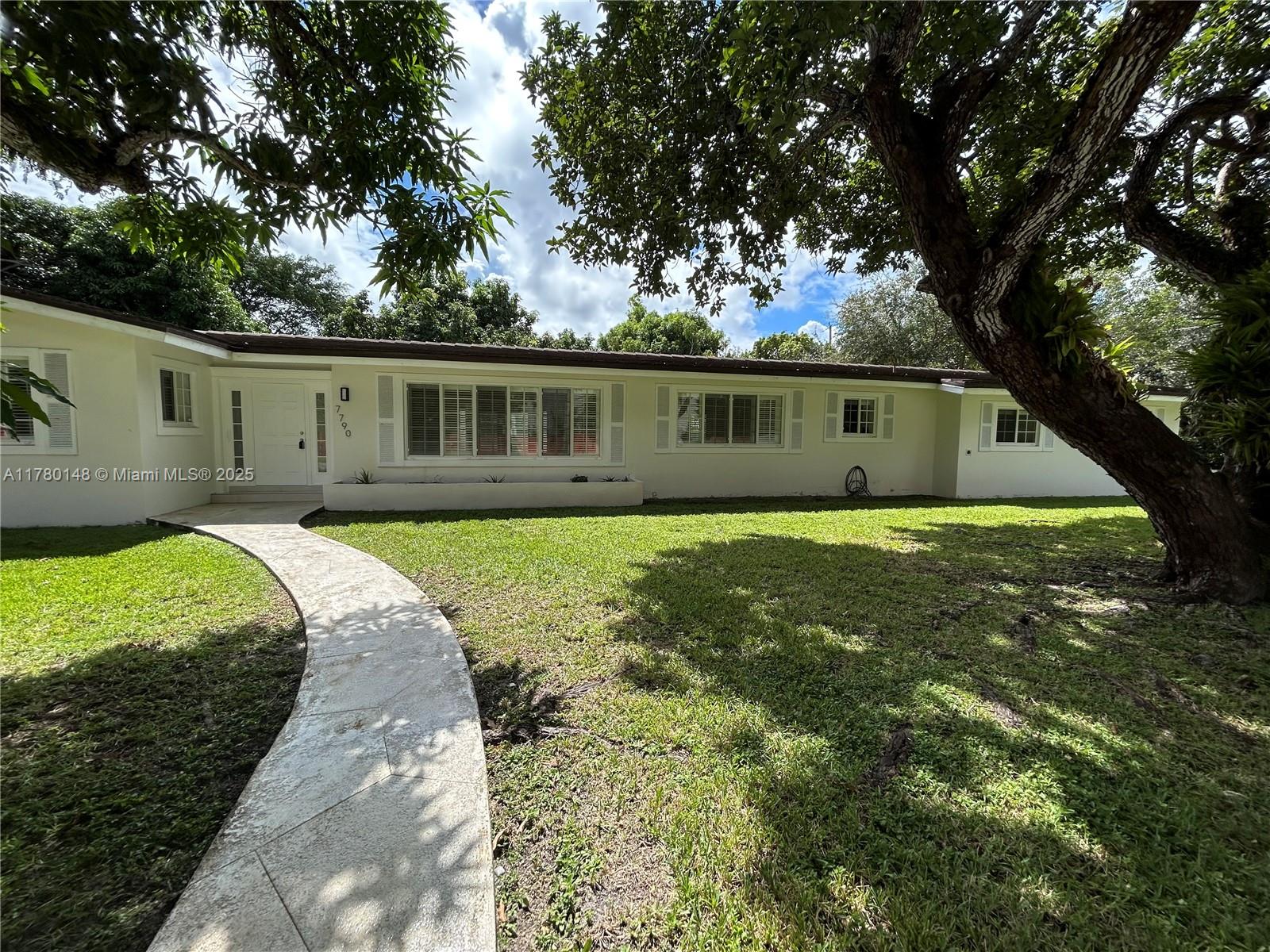 PINEMESA ESTS - Residential Lease