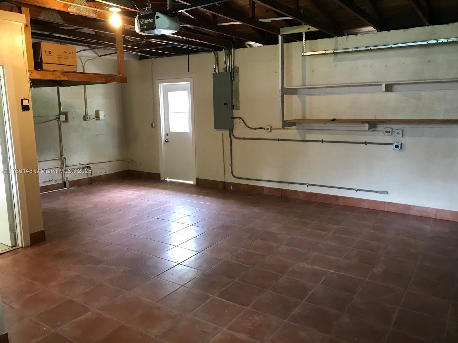 PINEMESA ESTS - Residential Lease