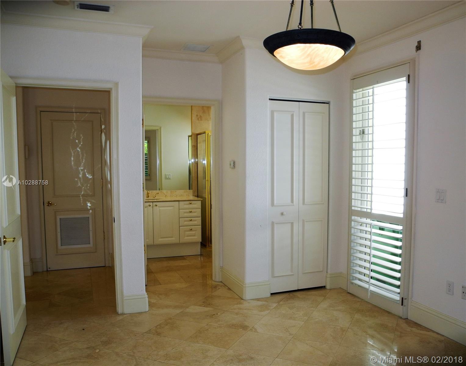 G B VILLAS - Residential