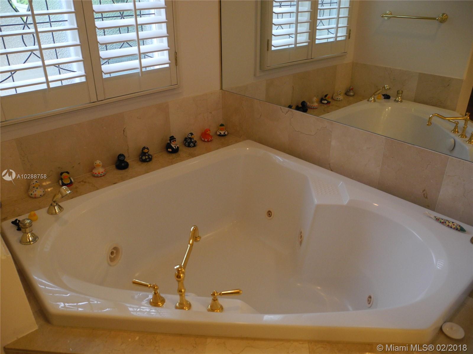 G B VILLAS - Residential