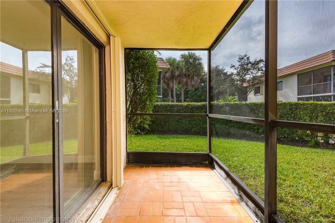 RACQUET CLUB APTS AT BONA - Residential