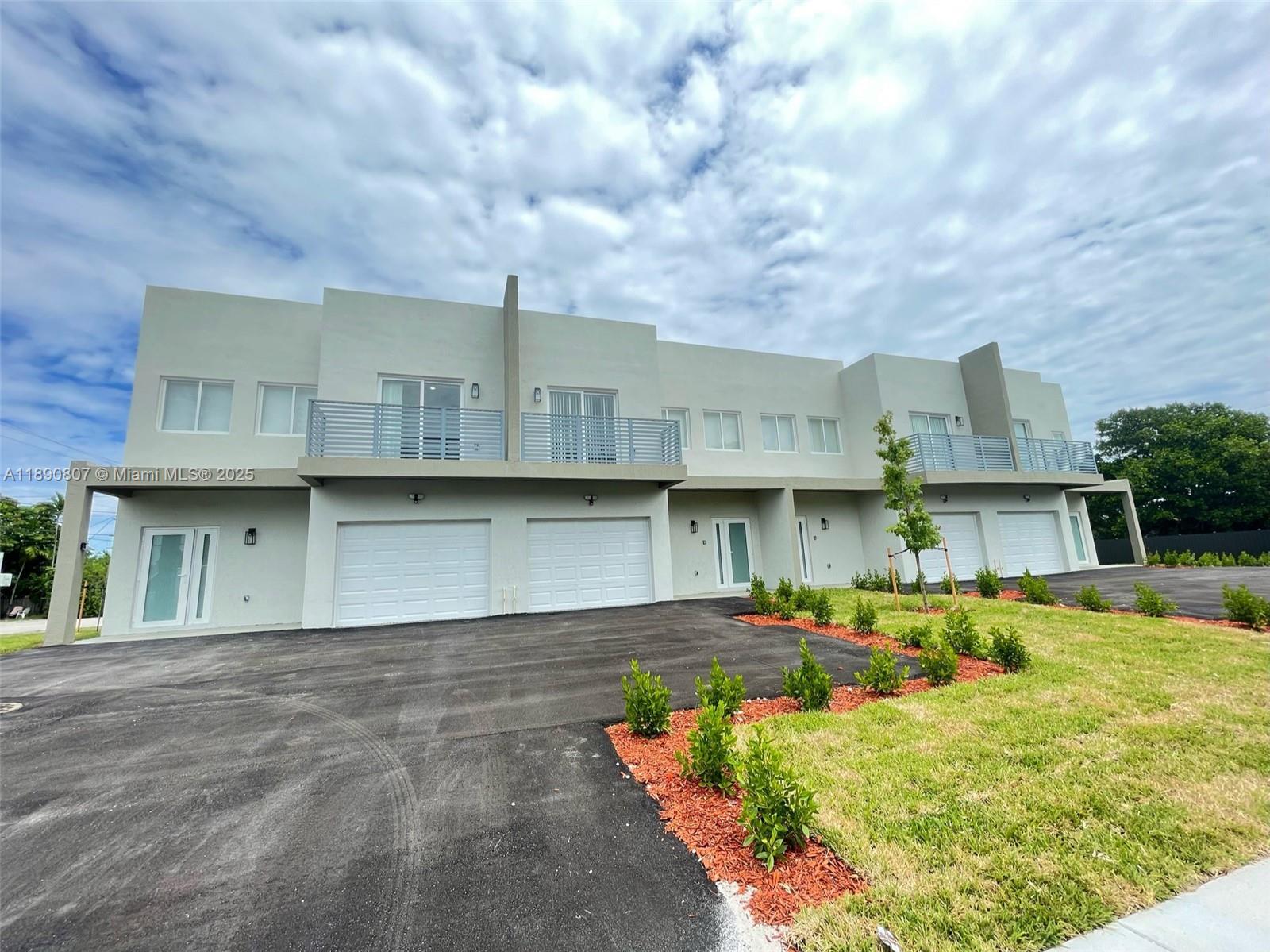 AIRPORT VISTA - Residential Lease