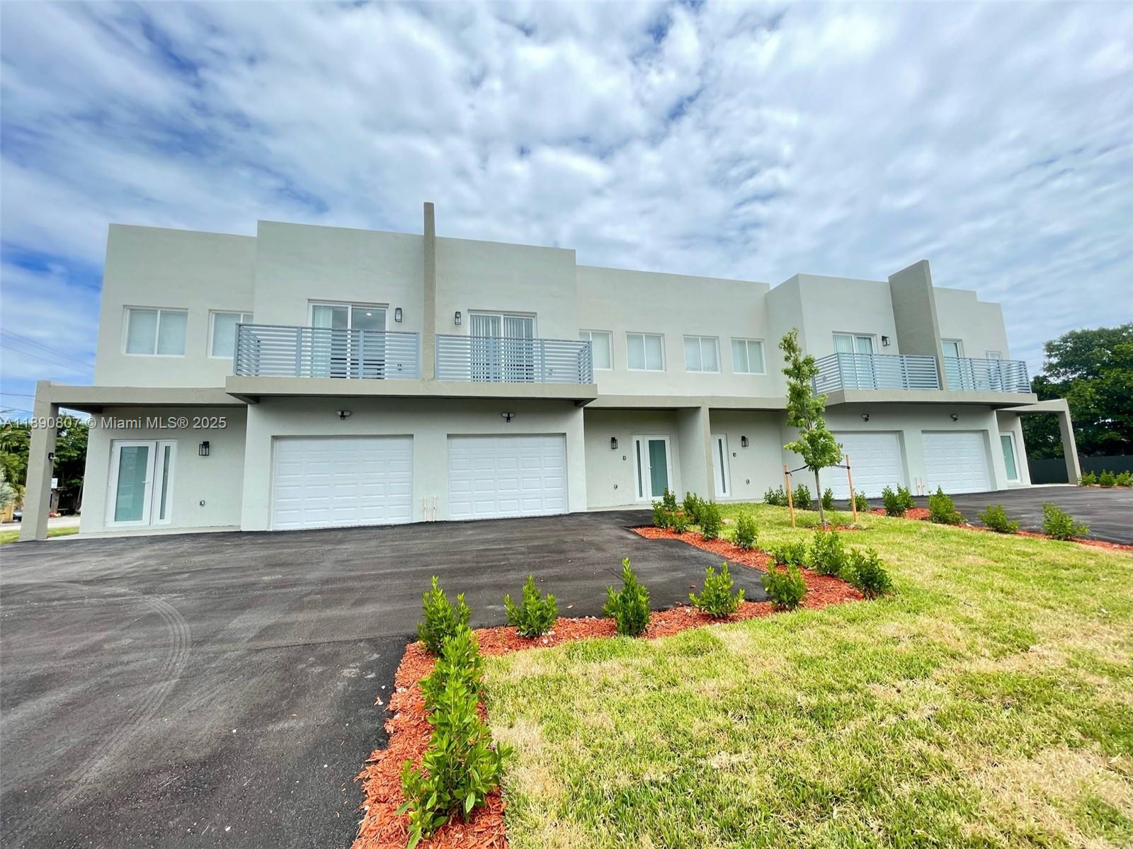 AIRPORT VISTA - Residential Lease