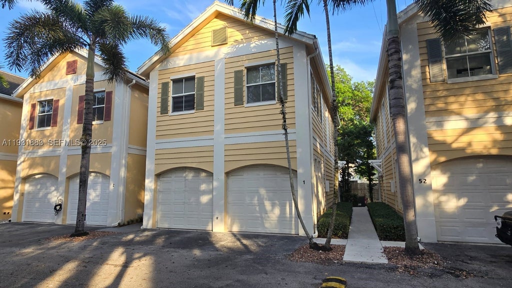 Photo of 511 SW 18th Ave #1, Fort Lauderdale, FL 33312 (MLS # A11931883)