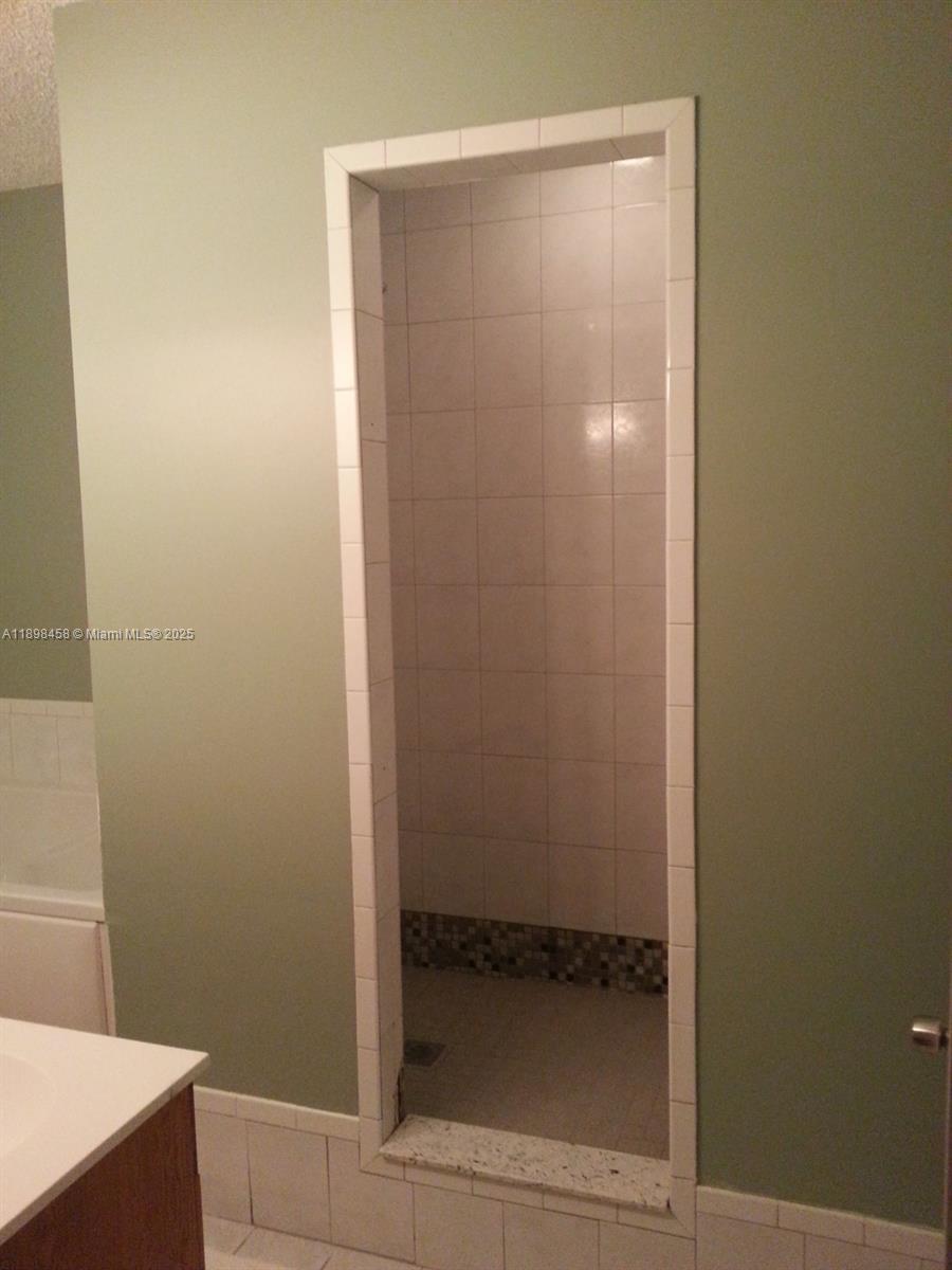 CHERRY HOLLOW 2ND SEC - Residential Lease