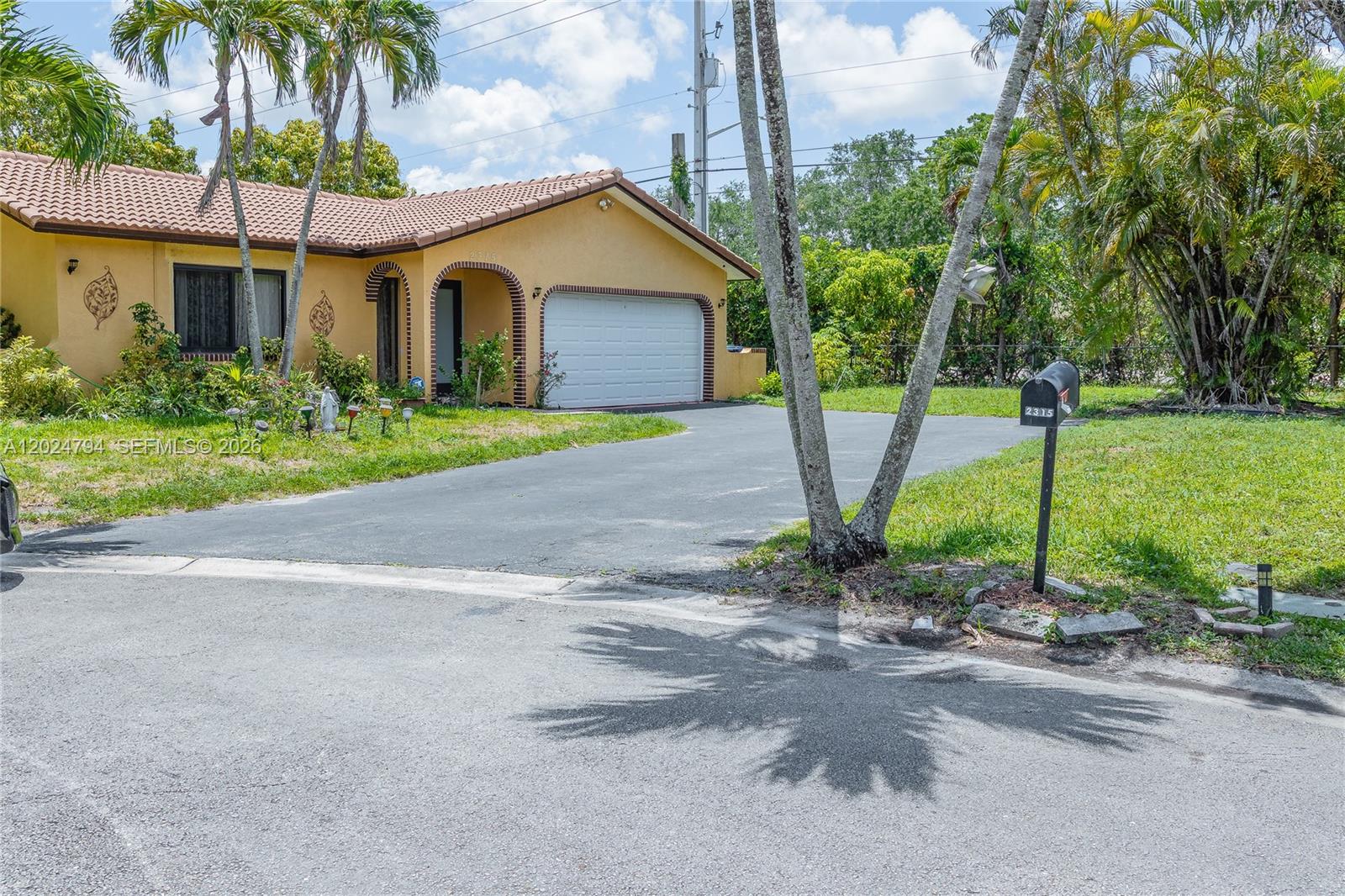 2315 NW 98th Ter