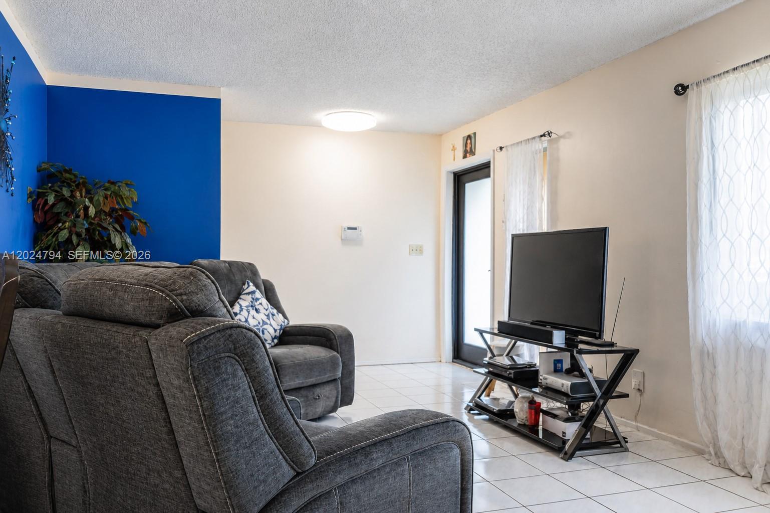 ROYAL PALM POINTE - Residential