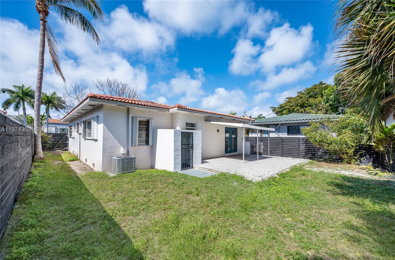 7027 Trouville Esplanade