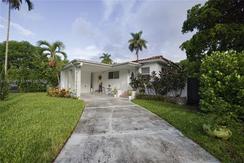 795 NE 146th St North Miami FL 33161