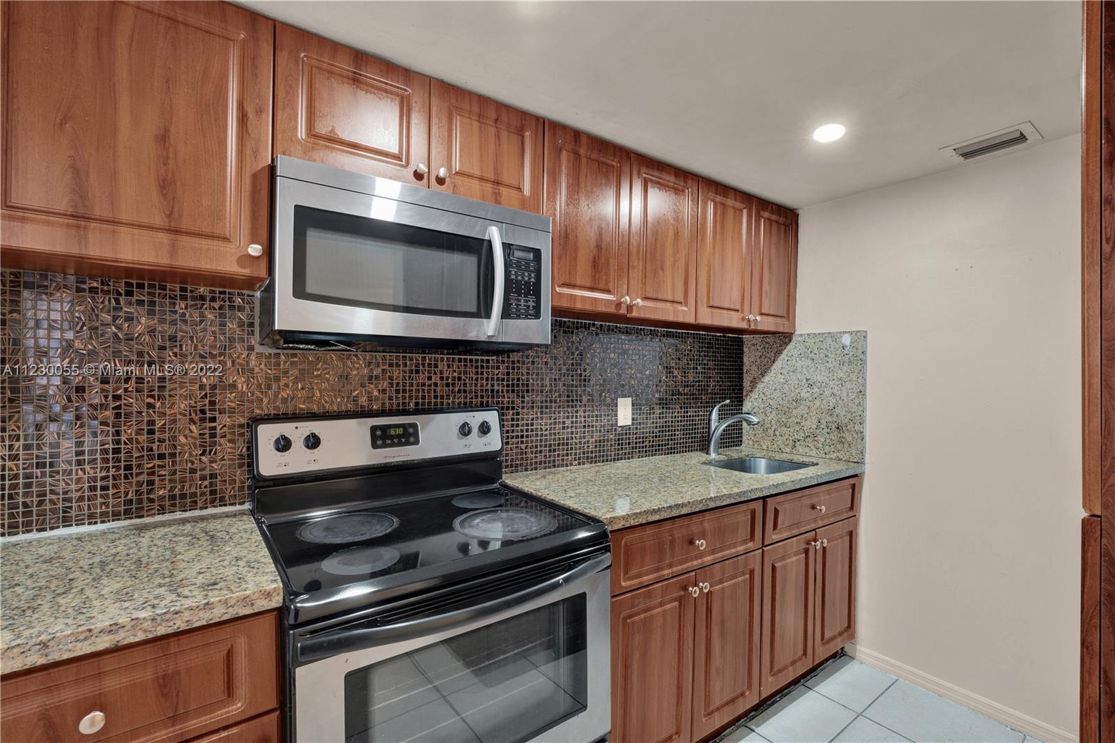 BRYANDALE - Residential Lease