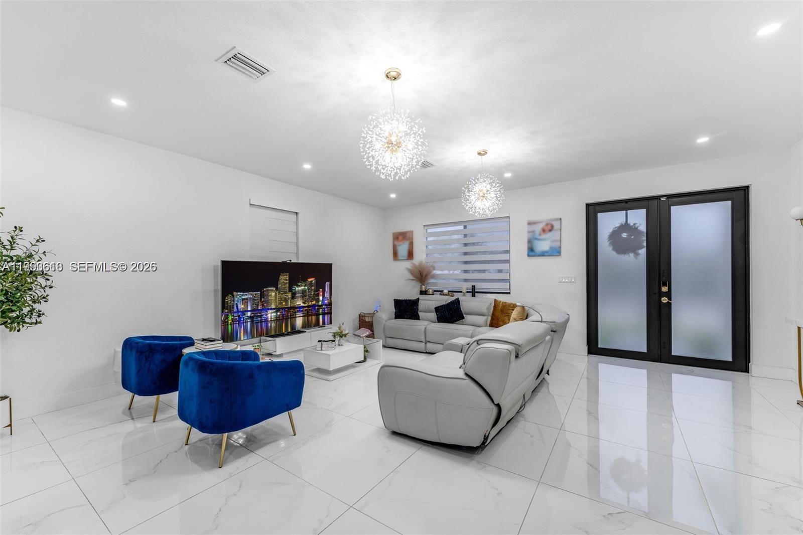 VENTURE HOMES - Residential