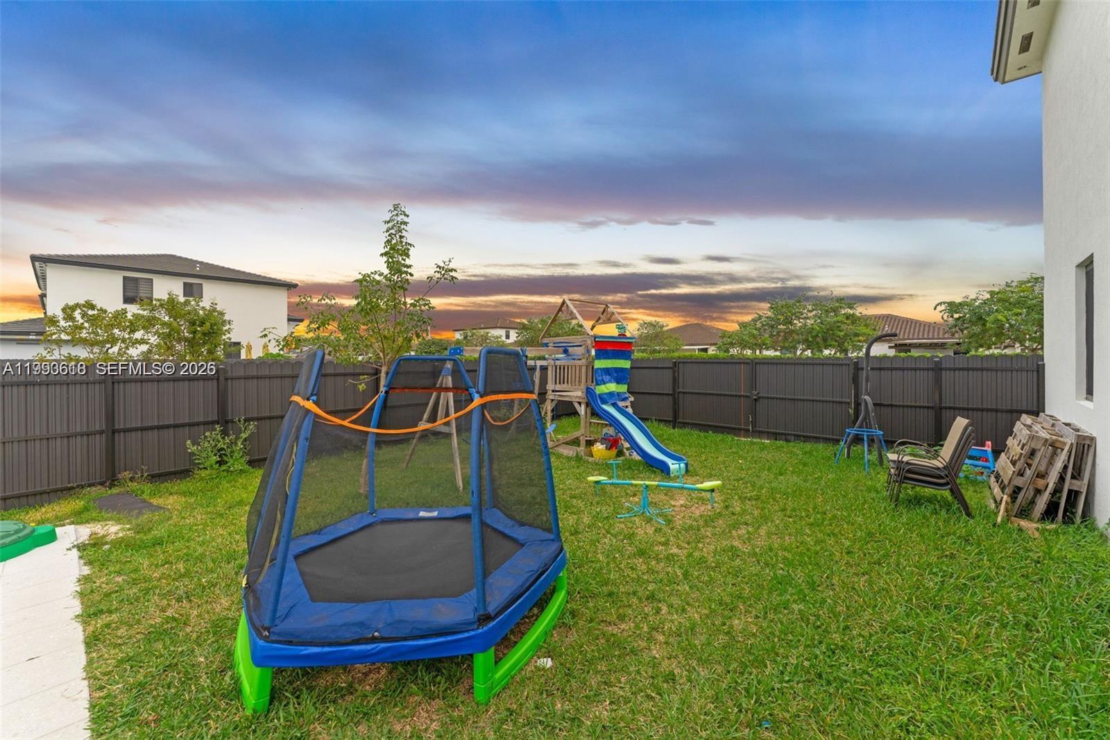 VENTURE HOMES - Residential