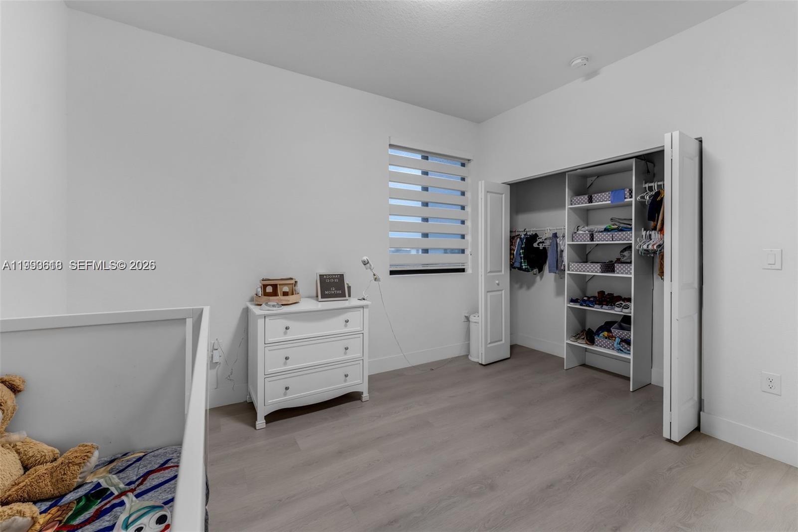 VENTURE HOMES - Residential