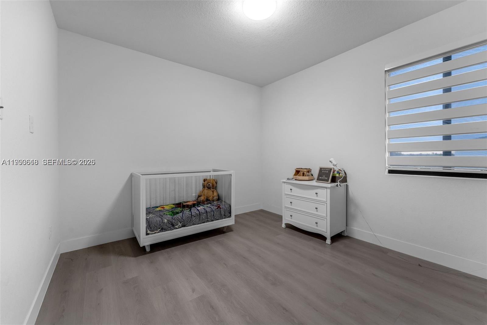 VENTURE HOMES - Residential