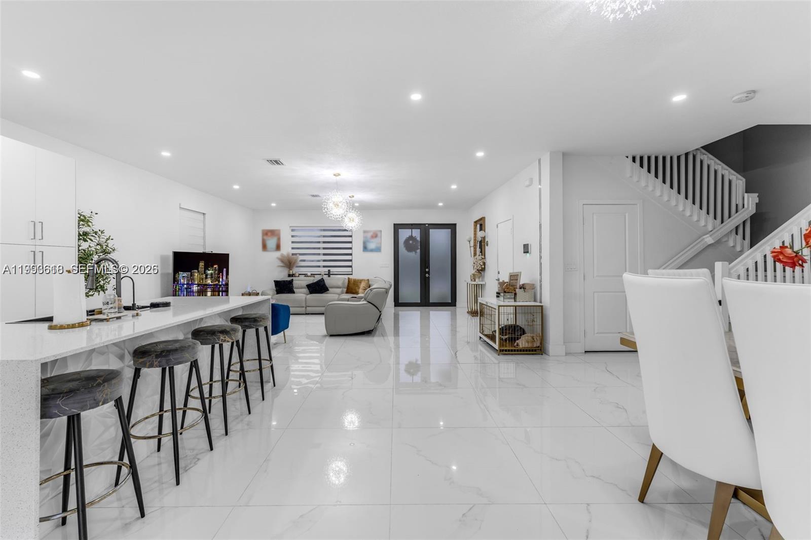 VENTURE HOMES - Residential