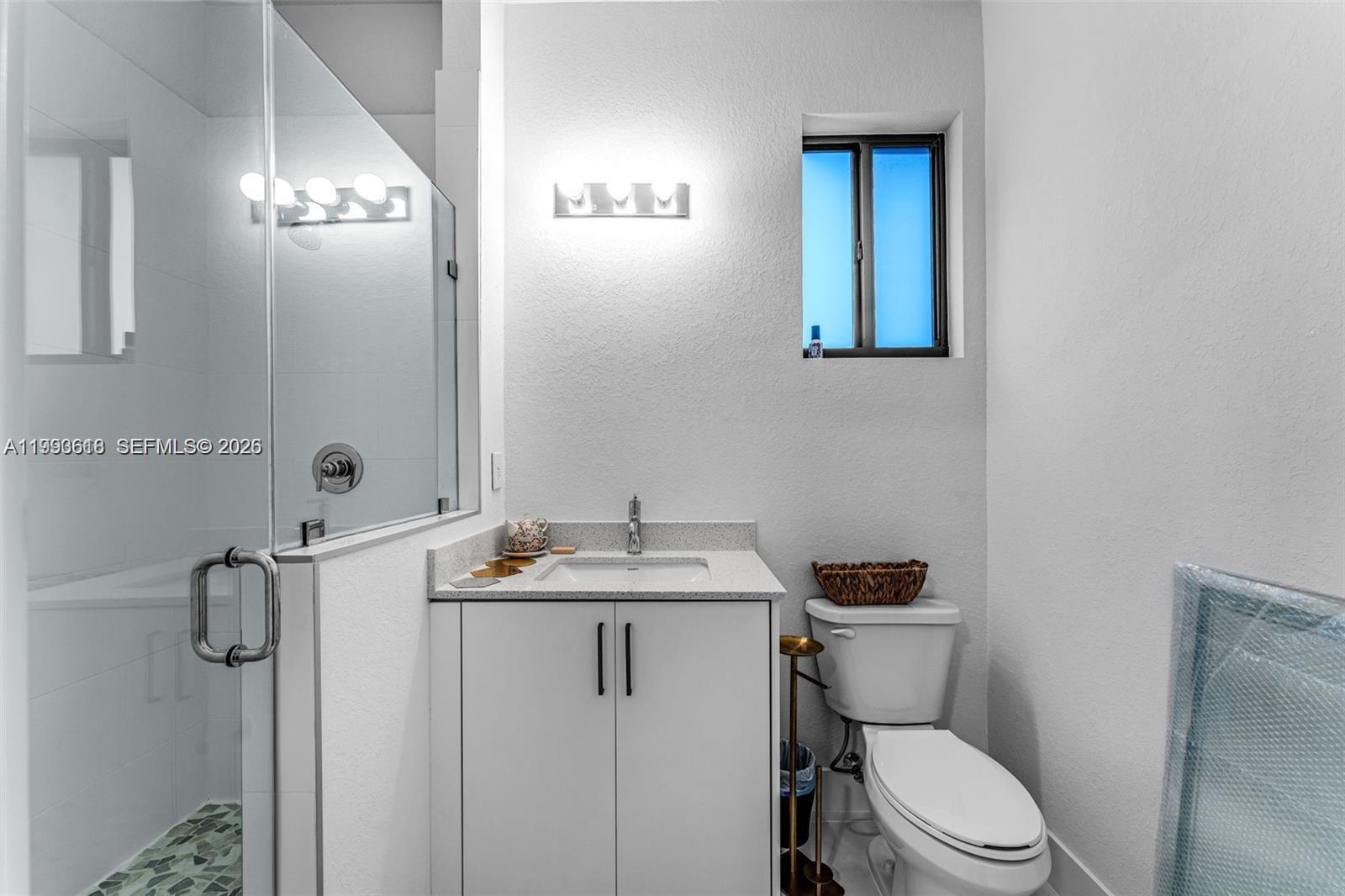 VENTURE HOMES - Residential