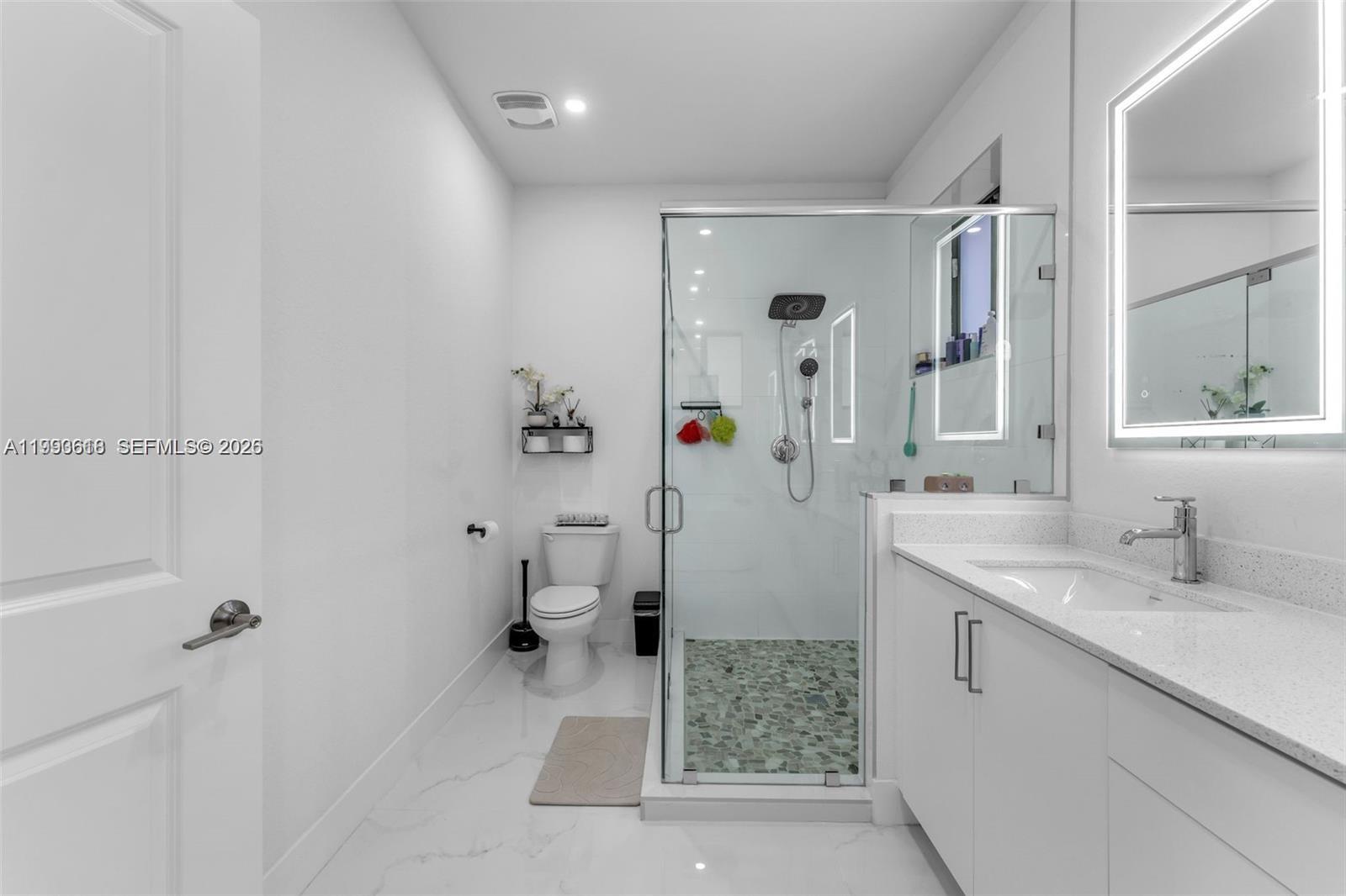 VENTURE HOMES - Residential