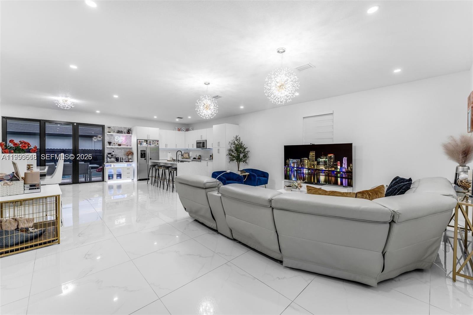 VENTURE HOMES - Residential