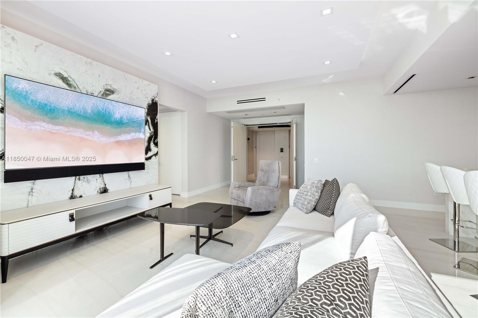 NORTH BISCAYNE BEACH AMEN - Residential