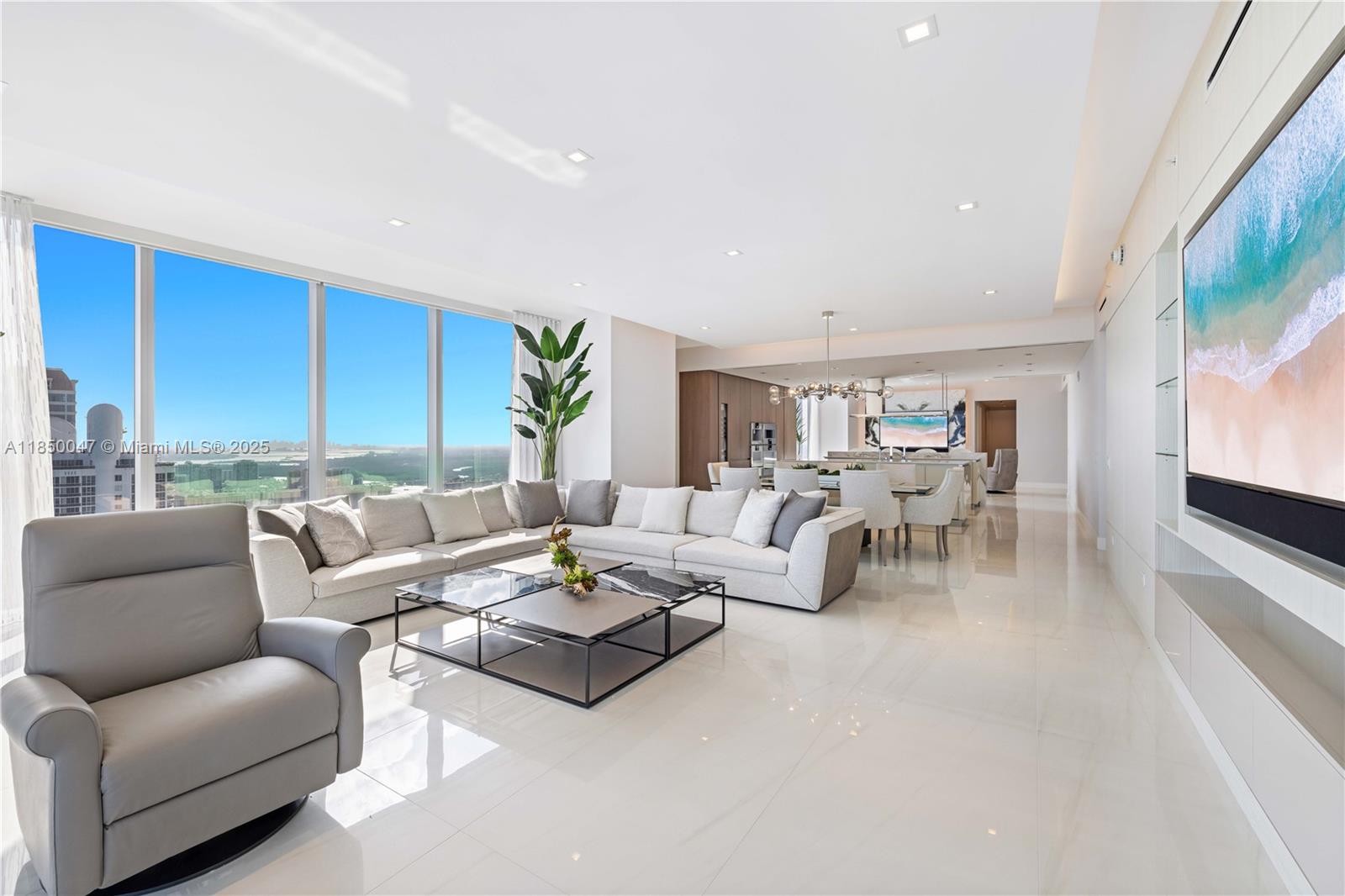 18501 Collins Ave 4504