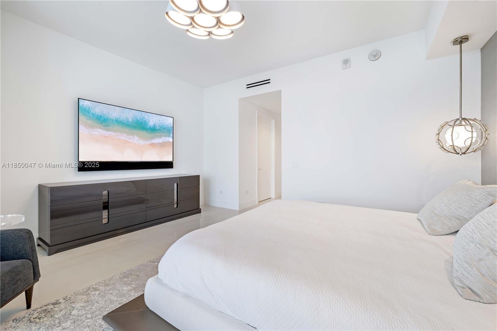 NORTH BISCAYNE BEACH AMEN - Residential