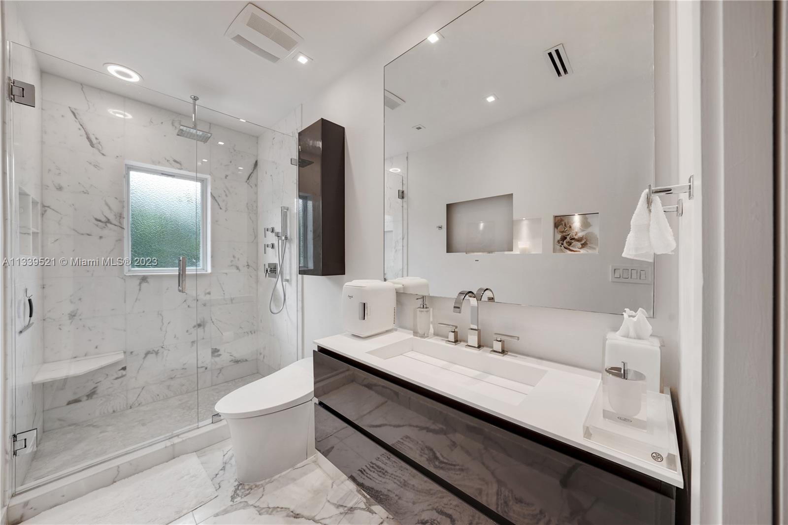 BISCAYNE POINT - Residential