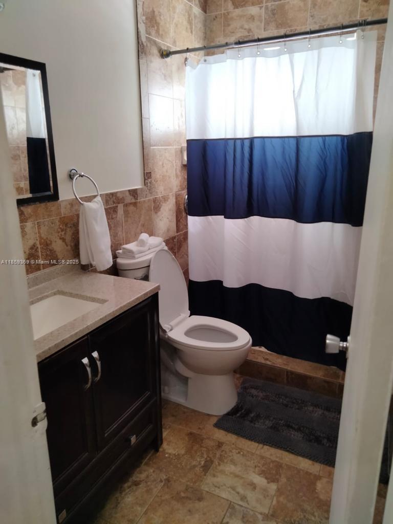 RIVERVIEW VILLAS CONDO - Residential Lease