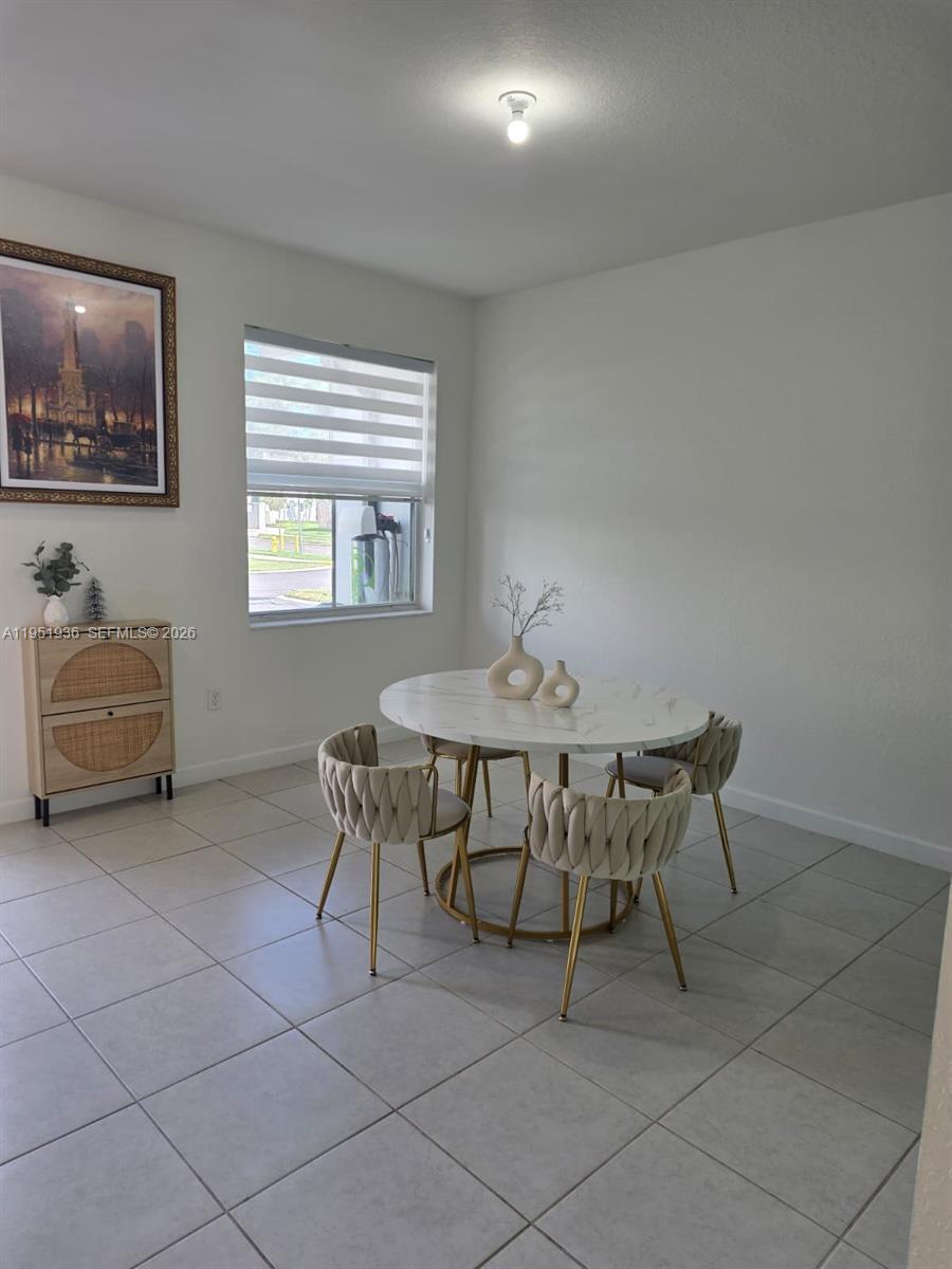 CEDAR POINTE - Residential