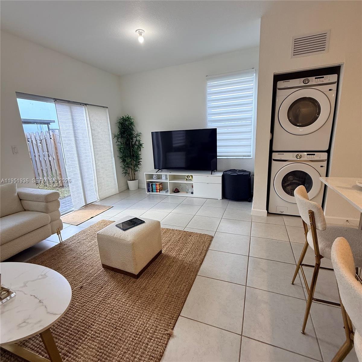 CEDAR POINTE - Residential