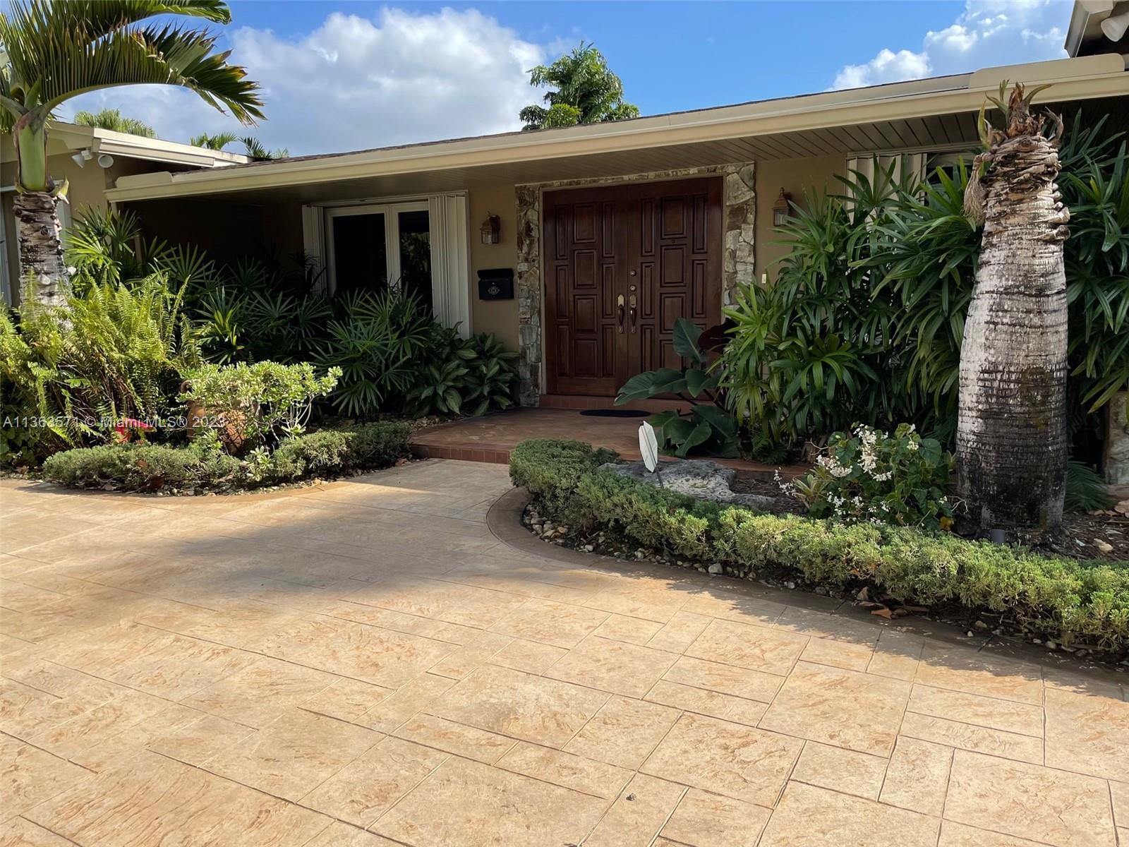 KENDALE LAKES SEC FIVE - Residential Lease