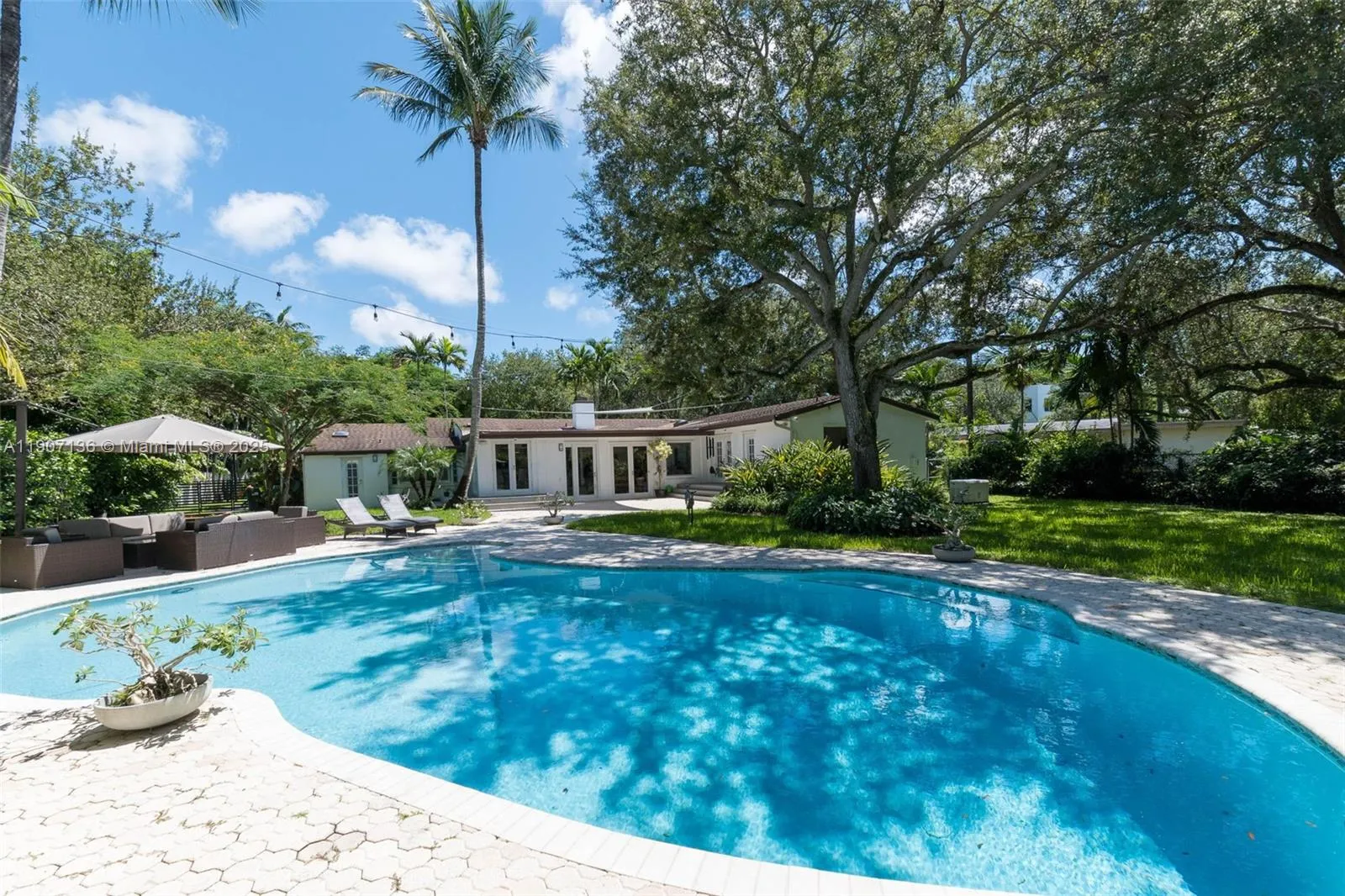 Pinecrest, Florida 33156, United States, 4 Bedrooms Bedrooms, ,3 BathroomsBathrooms,Residential,Active,237804