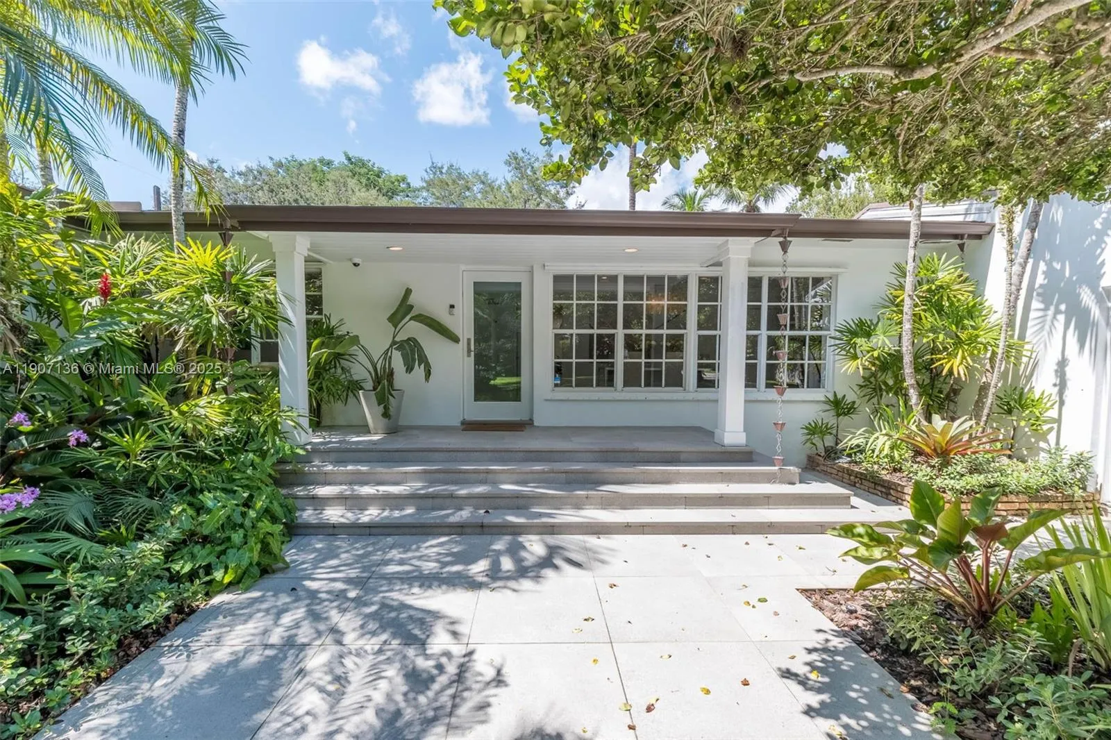 Pinecrest, Florida 33156, United States, 4 Bedrooms Bedrooms, ,3 BathroomsBathrooms,Residential,Active,237804