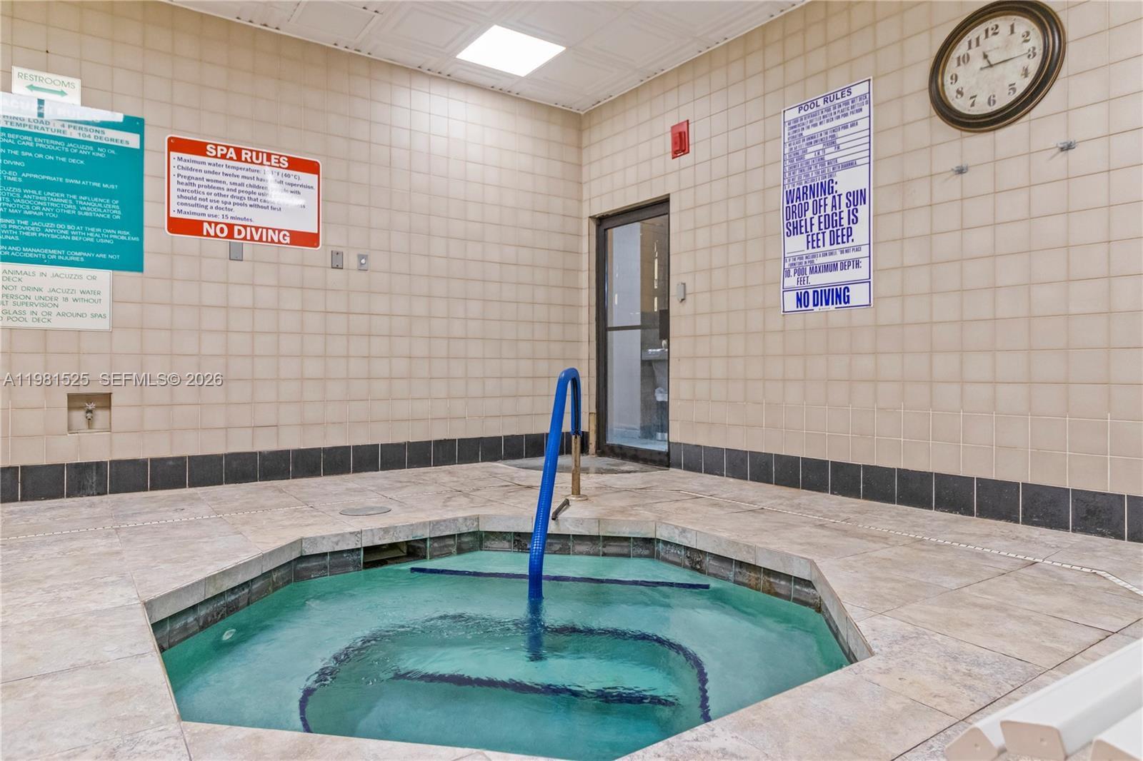 COLONY POINT 3 CONDO - Residential