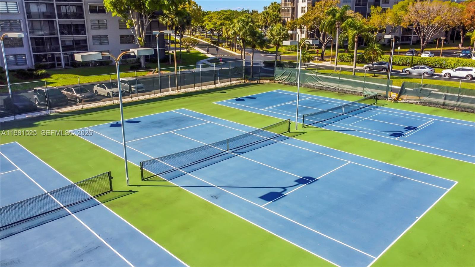 COLONY POINT 3 CONDO - Residential