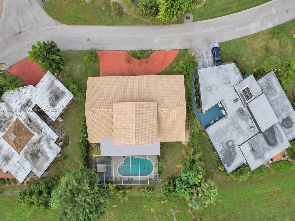 Photo of 5710 S Travelers Palm Ln, Tamarac, FL 33319 (MLS # A11514315)