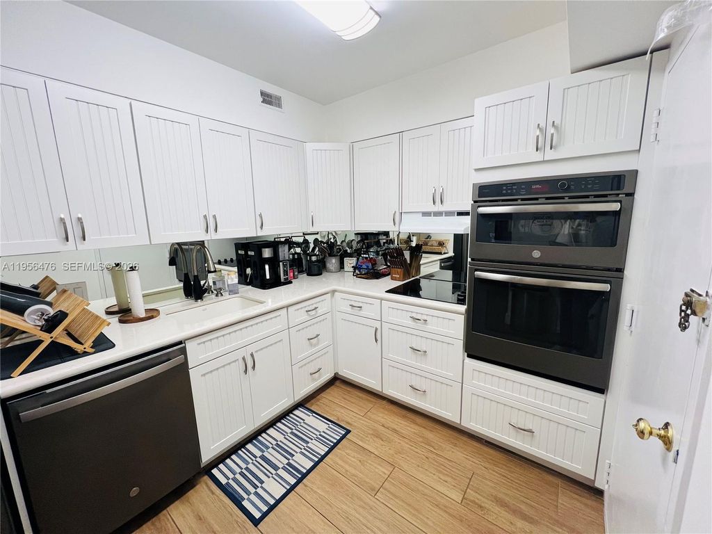 Photo of 1980 S Ocean Dr #9M, Hallandale Beach, FL 33009 (MLS # A11956476)