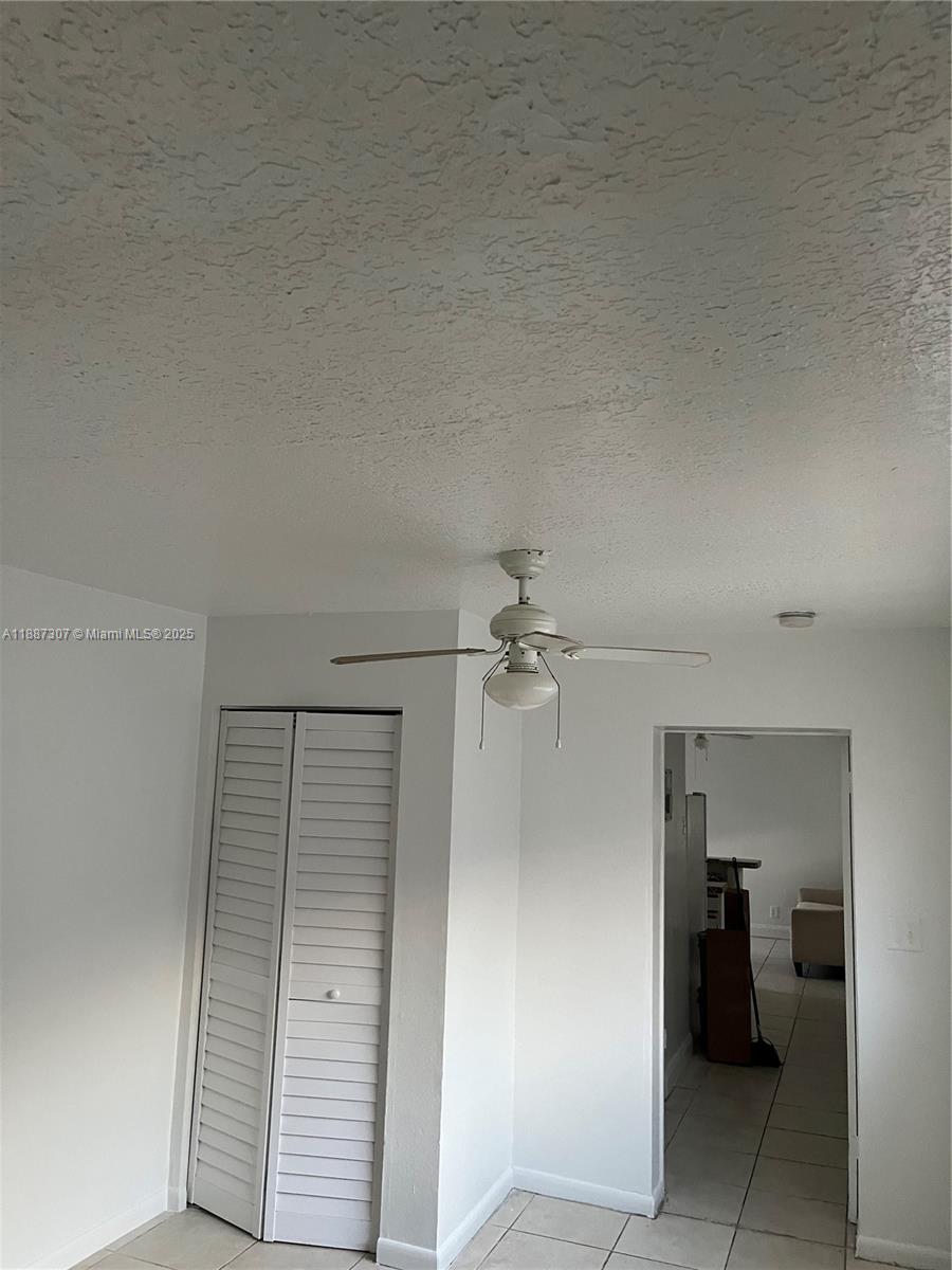 HOLLYWOOD LITTLE RANCHES - Residential Lease