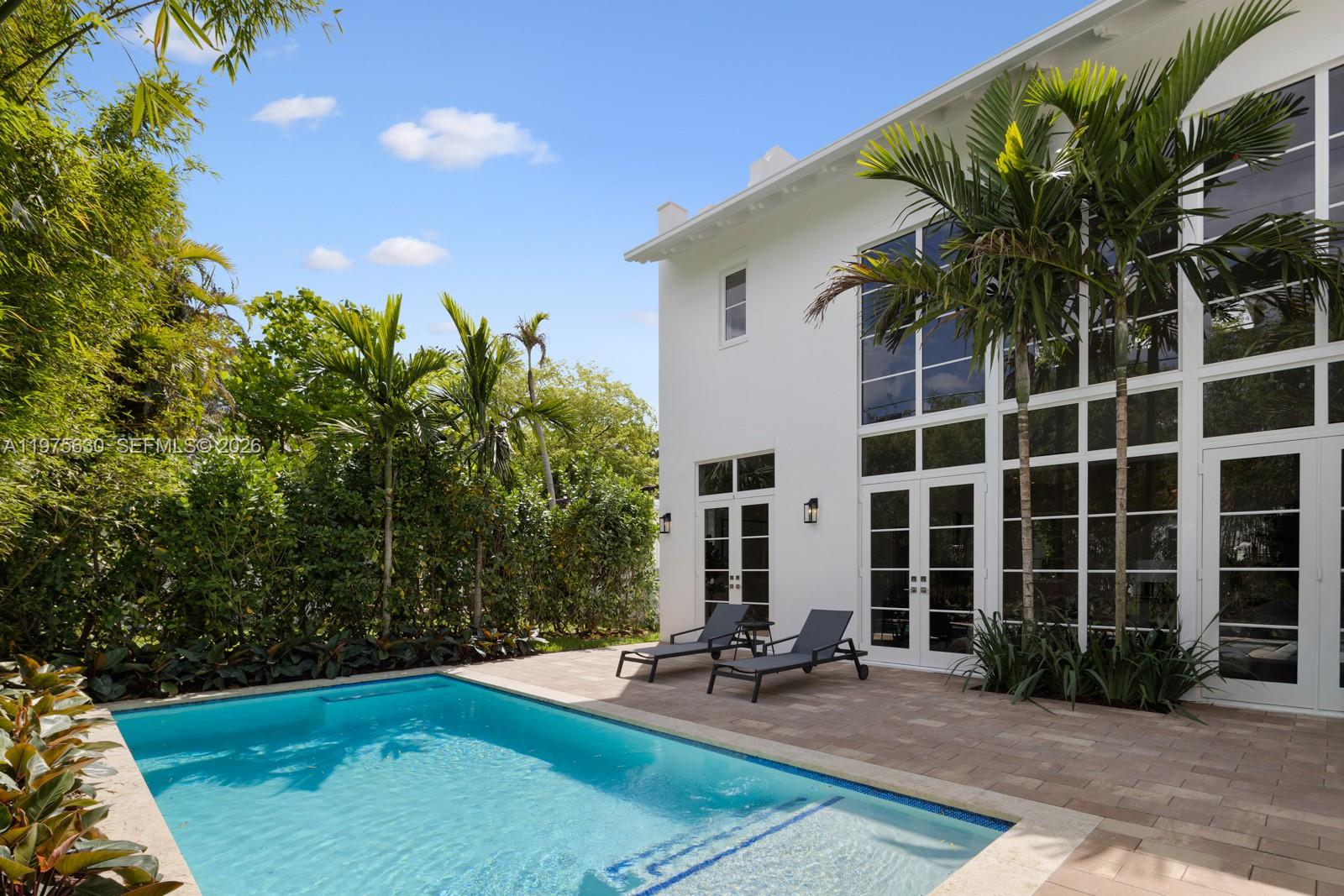CORAL GROVES - Residential