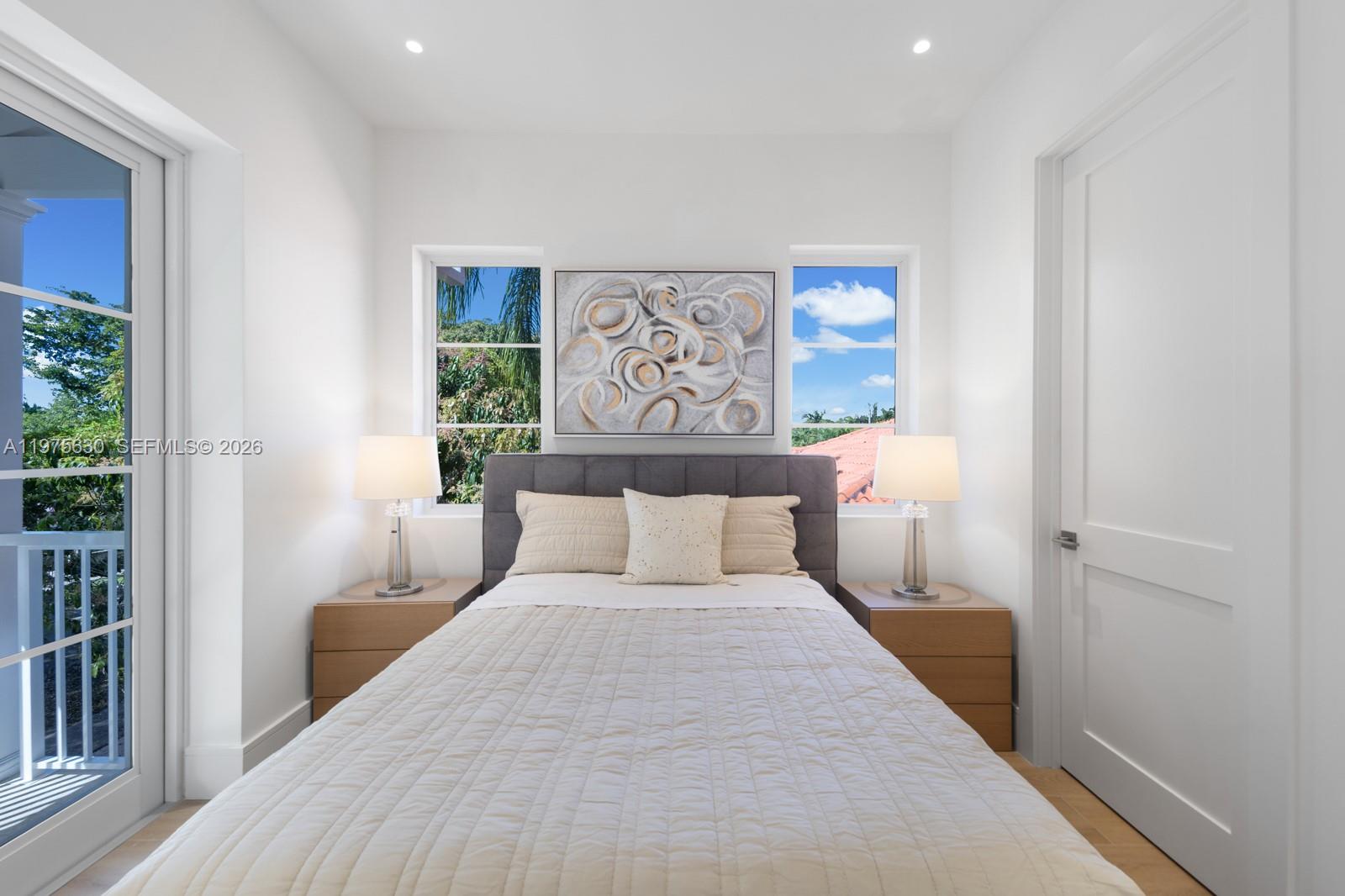 CORAL GROVES - Residential