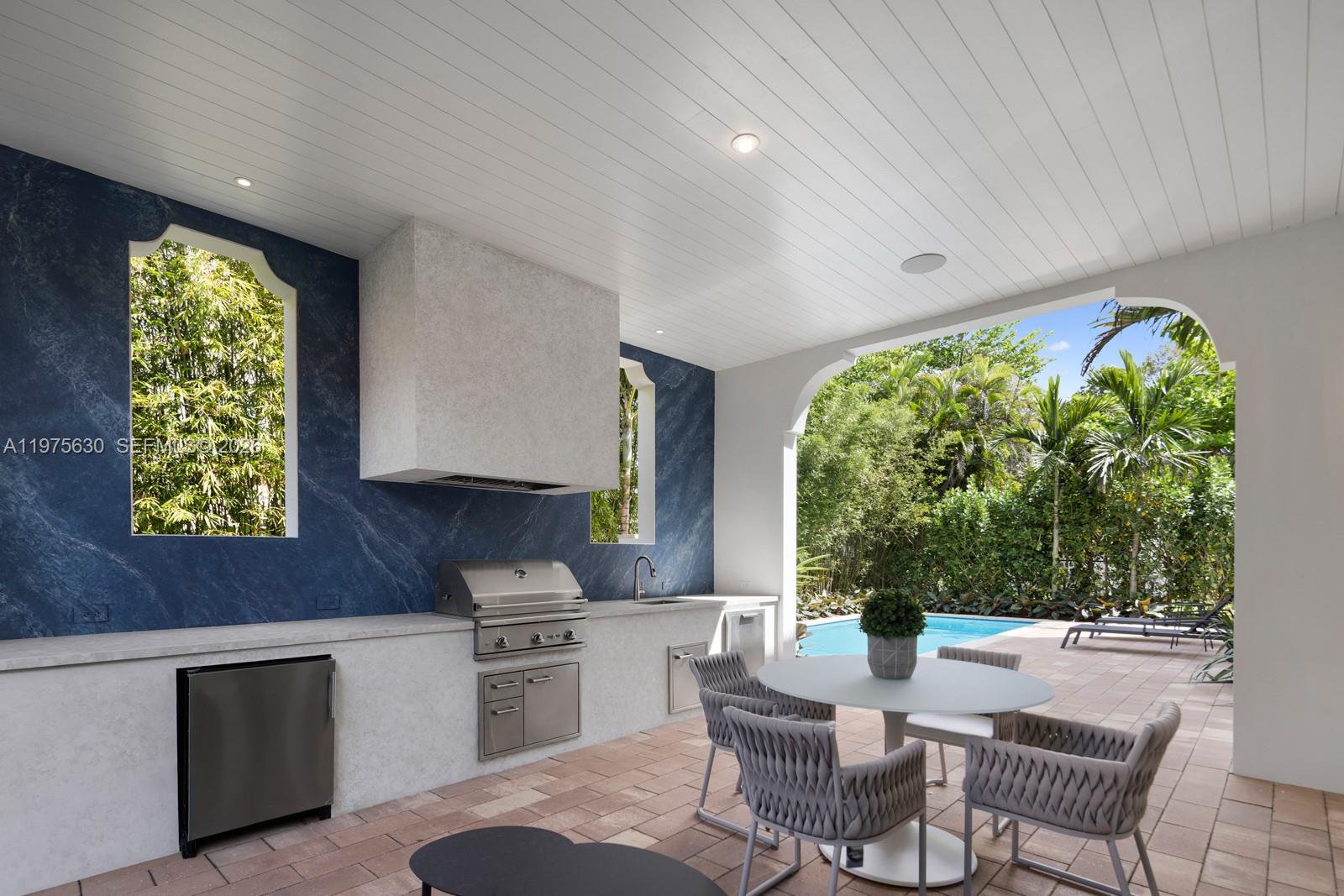 CORAL GROVES - Residential