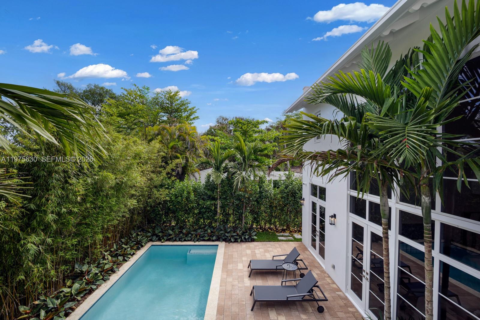 CORAL GROVES - Residential