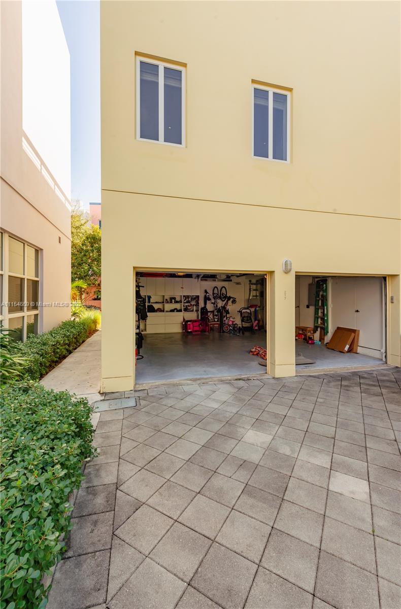 AQUA AT ALLISON ISLAND - Residential