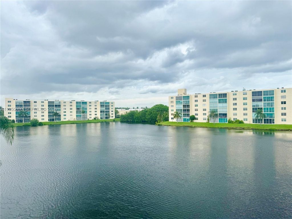 Photo of 131 SE 3rd Ave #305, Dania Beach, FL 33004 (MLS # A11950000)