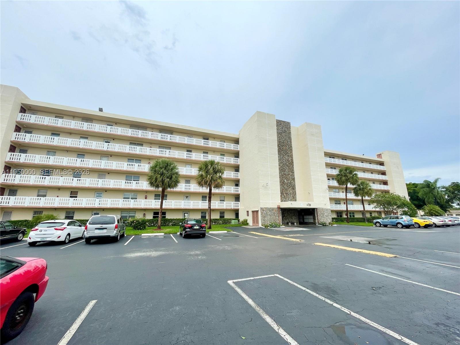 MEADOWBROOK LAKES VIEW - Residential