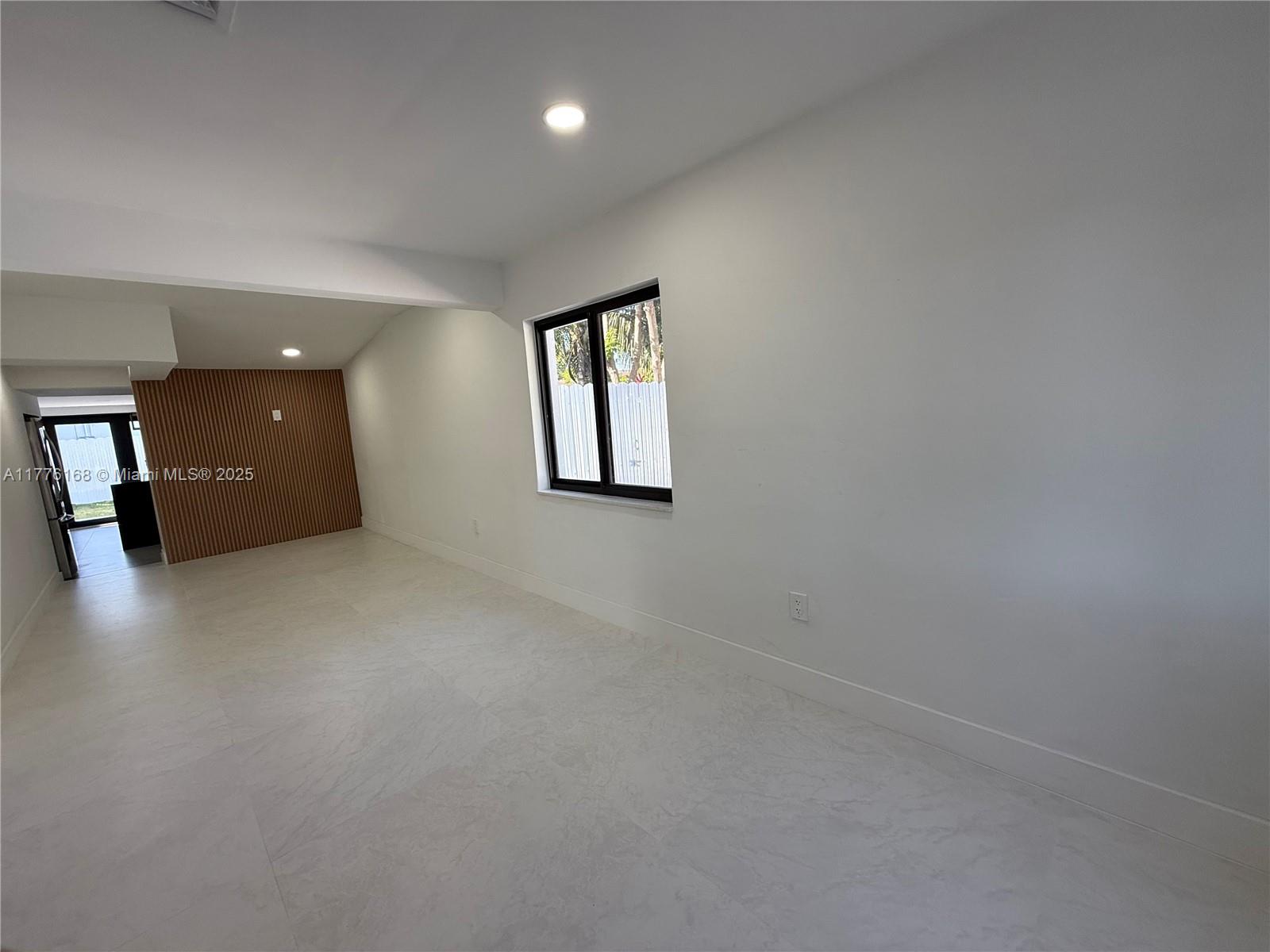 9950 SW 55th St