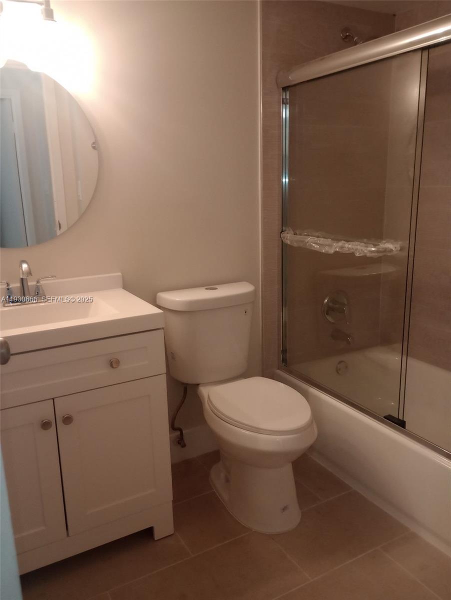 HAMPTON COURT CONDO - Residential Lease