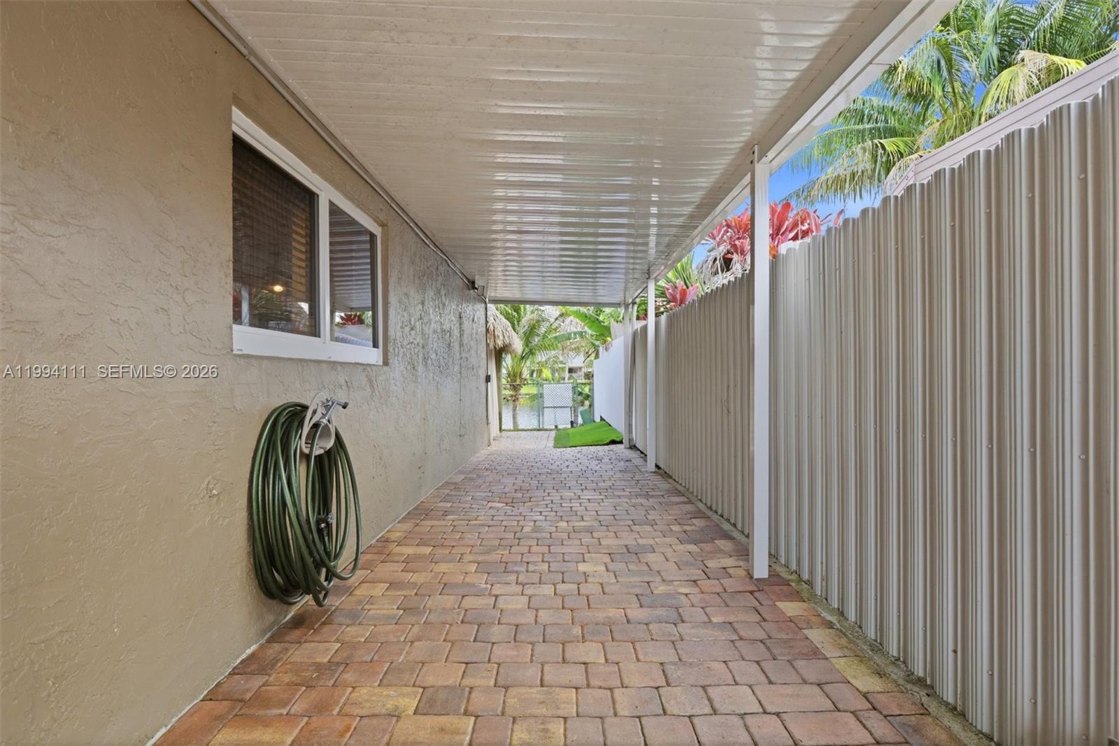 COUNTRY III - Residential